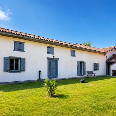 Hébergement de vacances Ferme Rénovée 14 Pers, Barbecue Et Grand Jardin *